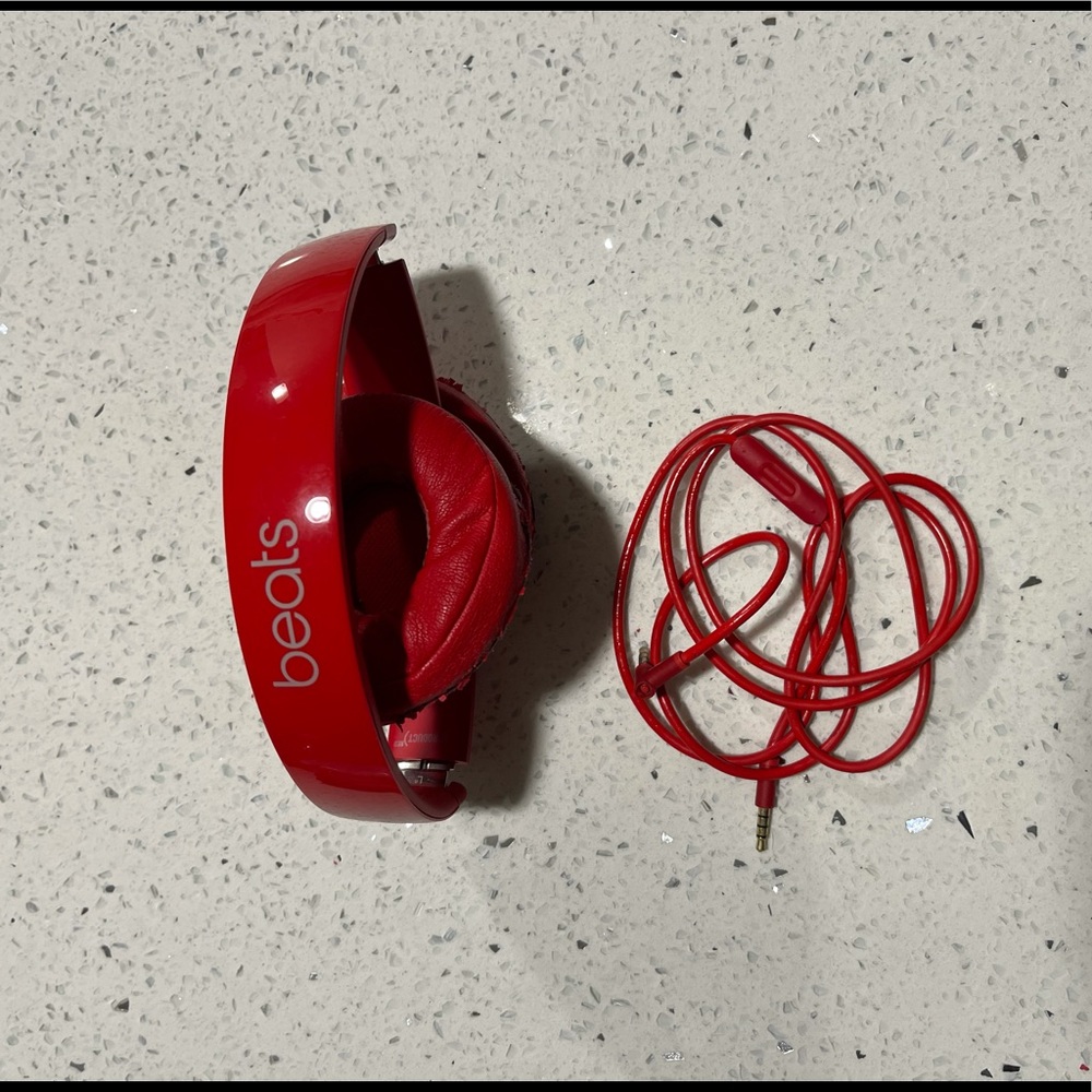 Red Dr.Dre Beats